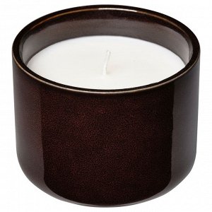 KOPPARLNN, ароматическая свеча в керамической баночке, миндаль и вишня / коричнево-красная, 25 часов, .