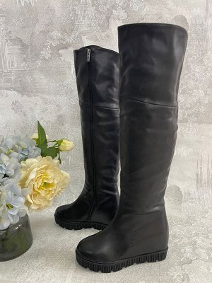 Сапоги зимние женские из экокожи на скрытой танкетке