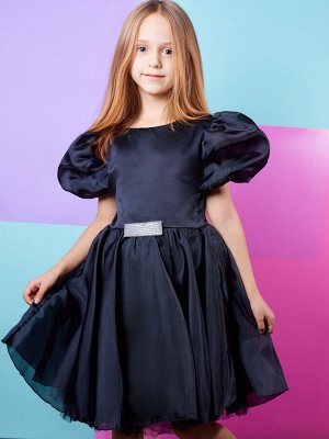 Платье Цвет: черный
Вид застежки: Молния
Длина рукава: Короткие
Длина юбки платья: Миди
Комплектация: Платье
Покрой: Приталенный
Сезон: круглогодичный
Состав: 100% полиэстер, подклад 100% хлопок
Уход 