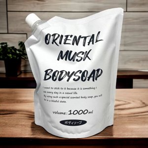 Жидкое мыло для тела / гель для душа ROCKET SOAP Oriental Musk Body Soap для всех типов кожи с ароматом Мускуса 1000мл. Япония