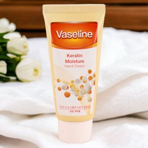 Крем для рук с Кератином увлажняющий FOODAHOLIC VASELINE KERATIN MOISTURE HAND CREAM 80мл. Корея