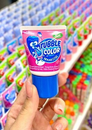 Жевательная резинка со вкусом синей малины и красит язык Lutti Tubble Gum Color Лутти Табл Гам Колор 35 гр