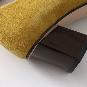 Женские туфли с декоративной пряжкой, цвет черный