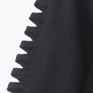 Женский свитер с вырезами на рукавах