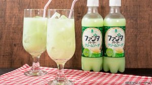 Fanta Parlor Cream Soda Melon 380ml - Японская Фанта крем сода дыня
