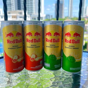 Red Bull Sparkling Energy Pomelo 250ml - Ред Булл помело. Без сахара