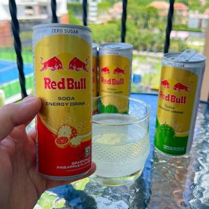 Red Bull Sparkling Energy Pomelo 250ml - Ред Булл помело. Без сахара