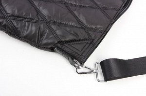 Сумка Модная сумка - обязательный атрибут современной женщины. Женская сумка из болоньевой стеганой ткани, стильная, молодежная, отлично подойдет с пуховиком, курткой, пальто, паркой.черный