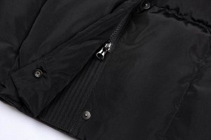 Пальто Женское легкое пальто на синтепухе является настоящим must have зимнего сезона. Удобное пальто прямого силуэта, свободного обьема, линия плеча слегка спущенная. Центральная застежка на молнию и