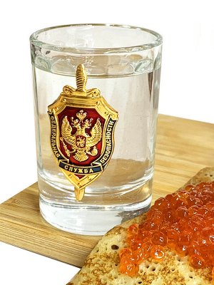 Подарочный набор стопок «ФСБ РФ», – сувенир для почитателя русских традиций потребления горячительных напитков