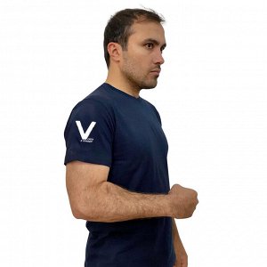 Тёмно-синяя футболка с термопереводкой V на рукаве, – "Сила в правде!" (тр. №28)