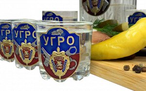 Подарочный набор для алкогольных напитков «УГРО», – идеальный выбор как по объему, так и по удобству пользования (Цвет упаковки может отличаться, подробности уточняйте у менеджера.)