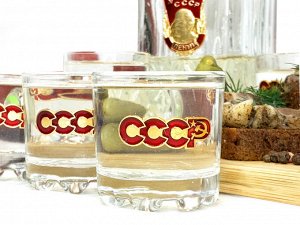 Подарочный набор для алкоголя «СССР», – квадратный графин и  стопки для душевного застолья и стильного декора мини-бара (Цвет упаковки может отличаться, подробности уточняйте у менеджера.)
