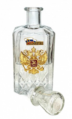 Подарочный набор для водки «Россия», – графин и 6 стопок в патриотическом дизайне с трехколорными акцентами (Цвет упаковки может отличаться, подробности уточняйте у менеджера.)
