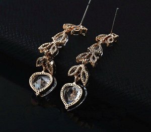 Серьги с кристаллами бижутерия Gloria