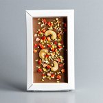 Молочный шоколад с манго, клубникой и жаренным кешью #8