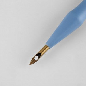 Игла для вышивания, для ковровой техники, d = 4,8 мм, 18,5 см, с нитевдевателем, цвет голубой