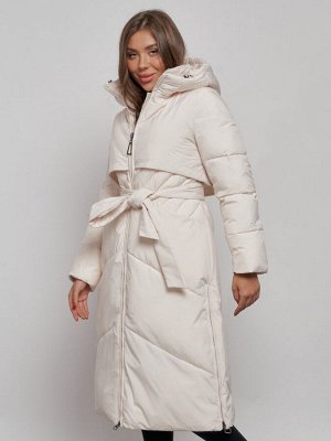 Пальто утепленное молодежное зимнее женское светло-бежевого цвета 52356SB