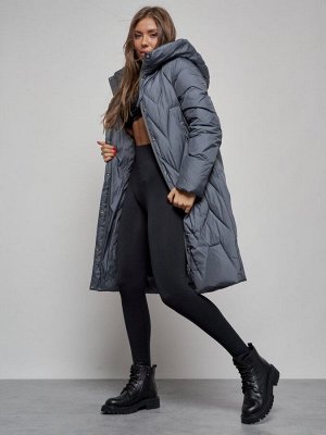 Пальто утепленное молодежное зимнее женское темно-синего цвета 586828TS