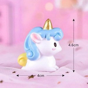 Единорог лежит мини-фигурка 4*4,6см, голубая грива