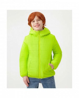 Куртка Базовая утепленная куртка с капюшоном салатового цвета для мальчика - необходимый элемент гардероба ребенка в межсезонье. Синтепоновый наполнитель плотностью 120 г/м2 обеспечит необходимый уров