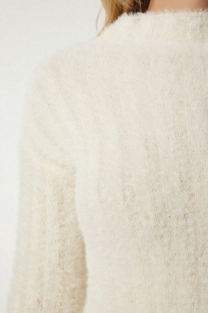 Женский кремовый трикотажный свитер с высоким воротником и бородой NF00068