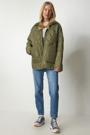 Женское стеганое пальто цвета хаки с карманами и водолазкой DZ00094