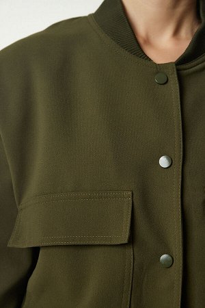 Женский бомбер цвета хаки с широкими карманами FN03041