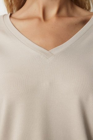 Женская бежевая трикотажная блузка с v-образным вырезом UB00150
