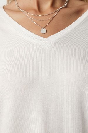 Женская трикотажная блузка цвета экрю с v-образным вырезом UB00150