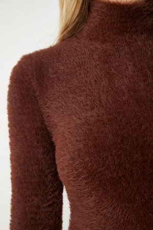 Женская коричневая водолазка с бородой и трикотажным свитером NF00071
