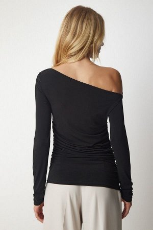 Женская черная блузка со сборками и струящимся воротником TO00073