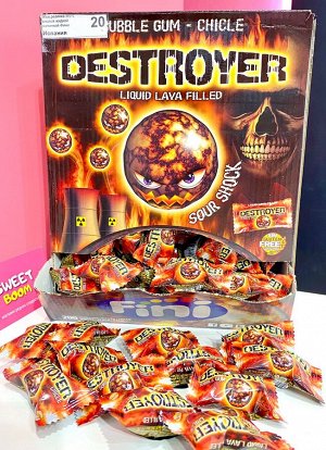 Жевательная резинка со вкусом клубники Fini Destroyer / Жвачка Фини "Шар разрушитель из лавы" в виде шара с начинкой внутри 6 гр