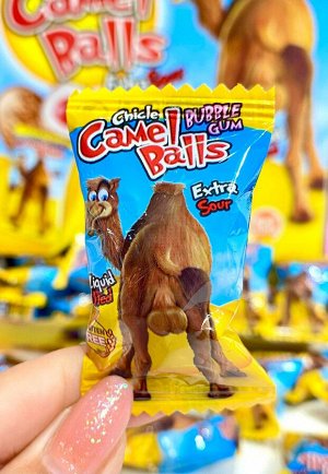 Жевательная резинка со вкусом клубники Fini Camel Balls / Жвачка Фини "Камел Боллс" с жидкой начинкой внутри 6 гр