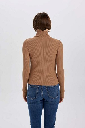 DEFACTO Приталенный свитер в рубчик с высоким воротником