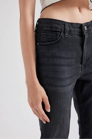 Джинсовые брюки скинни Rebeca с нормальной талией и длинными штанинами