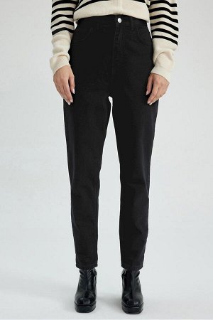 DEFACTO Lina Comfort Mom Fit Высокая удобная посадка Легкие джинсовые брюки с тонкой талией длиной до щиколотки