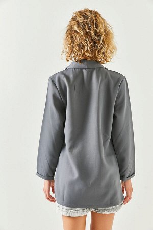 Женская куртка из атласа с карманами дымчатого цвета CKT-19000349