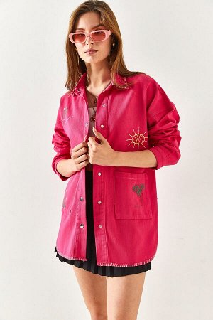 Женская хлопковая куртка-рубашка оверсайз со строчкой и вышивкой цвета фуксии и карманами CKT-19000346