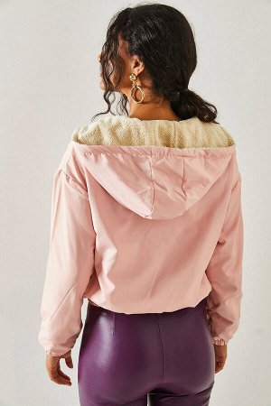 Женское розовое укороченное пальто с капюшоном и меховыми карманами MNT-19000038