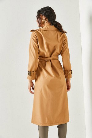 Женский тренч светло-коричневого цвета с карманами и пуговицами на поясе TRC-00000006