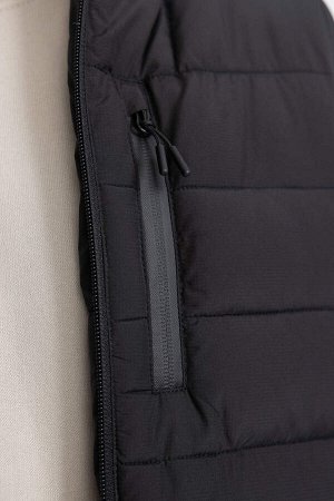 Водоотталкивающая куртка-пуховик приталенного кроя DeFactoFit