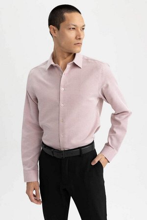 Приталенная хлопковая рубашка с длинными рукавами и текстурированной отделкой