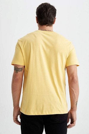 Новая базовая футболка стандартного кроя с круглым вырезом и короткими рукавами из 100% хлопка