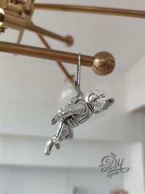 Елочная игрушка "Космонавт"
