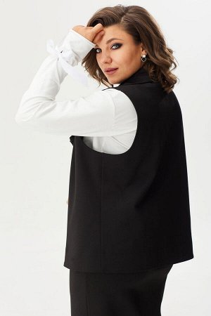 Жилет Жилет BegiModa 7012 черный 
Состав: Вискоза-66%; ПЭ-30%; Спандекс-4%;
Сезон: Осень-Зима
Рост: 170

Элегантный женский жилет свободного кроя. Без подкладки. Выполнен из плотного трикотажа, котор
