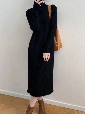 Женское трикотажное платье снизу с бахромой, цвет черный