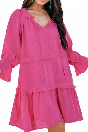 Розовое многоярусное платье беби-долл с рюшами и V-образным вырезом