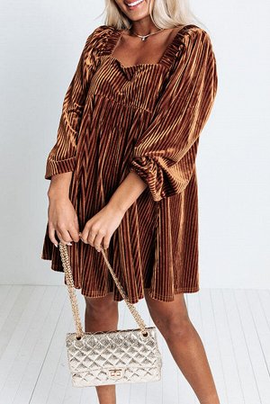 Коричневое бархатное платье беби-долл из текстурированной ткани