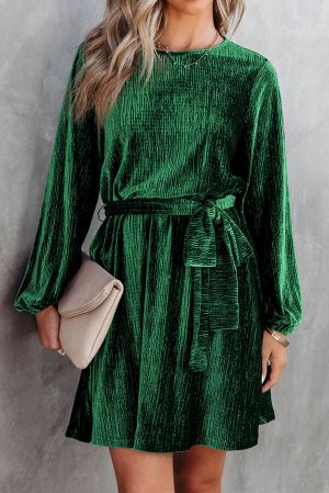 Зеленое бархатное платье мини с поясом на талии